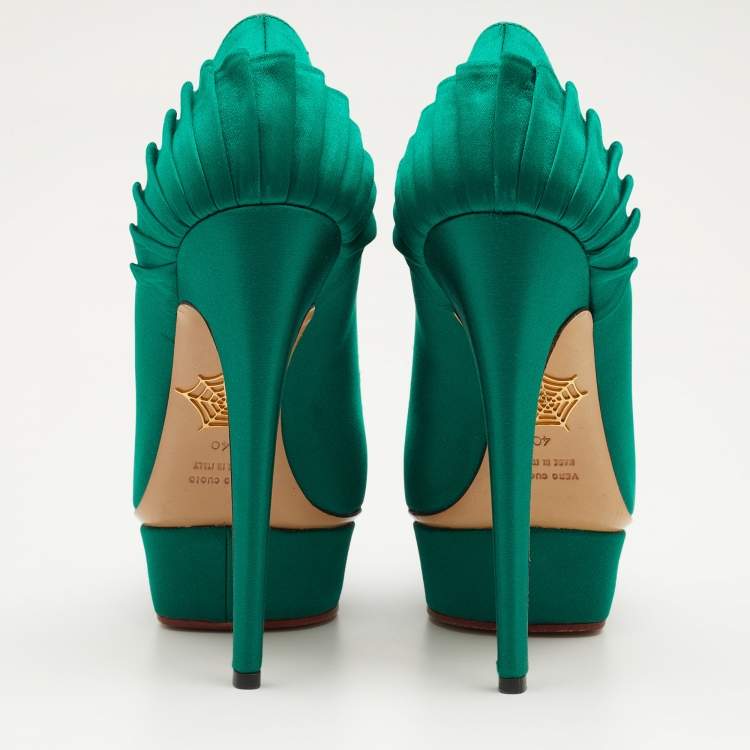 مملوكة مسبقًا Charlotte Olympia Green Satin Paloma Platform Pumps Size 40