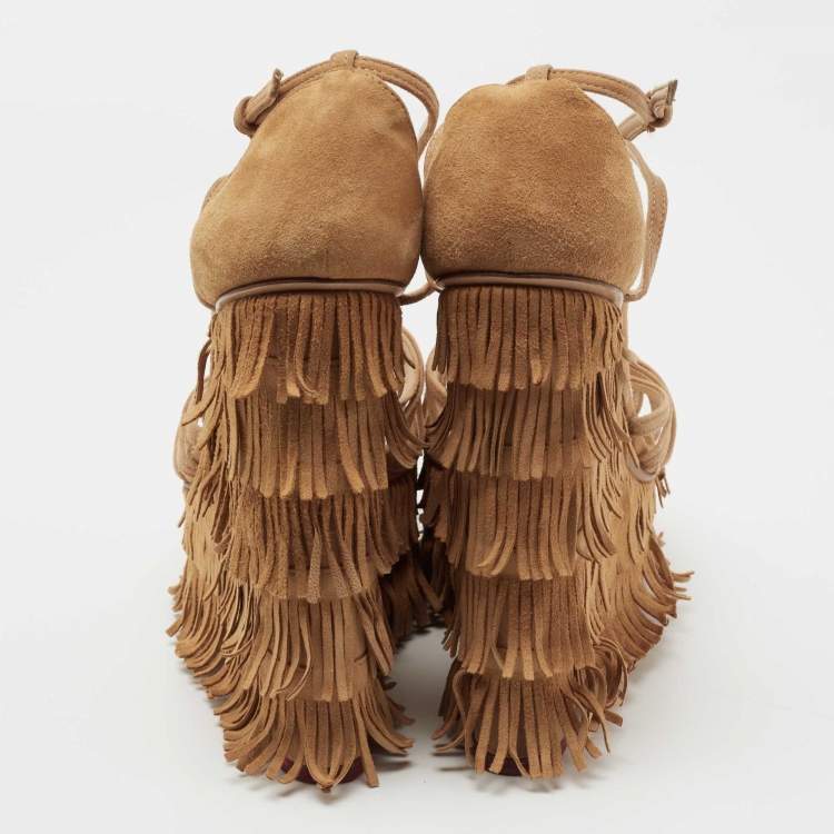مملوكة مسبقًا Charlotte Olympia Tan Suede Winona Fringe Wedge Sandals Size 39