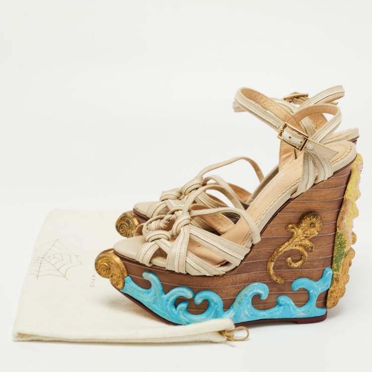 مملوكة مسبقًا Charlotte Olympia Beige Canvas and Leather Maiden Voyage Platform Wedge Sandals Size 37