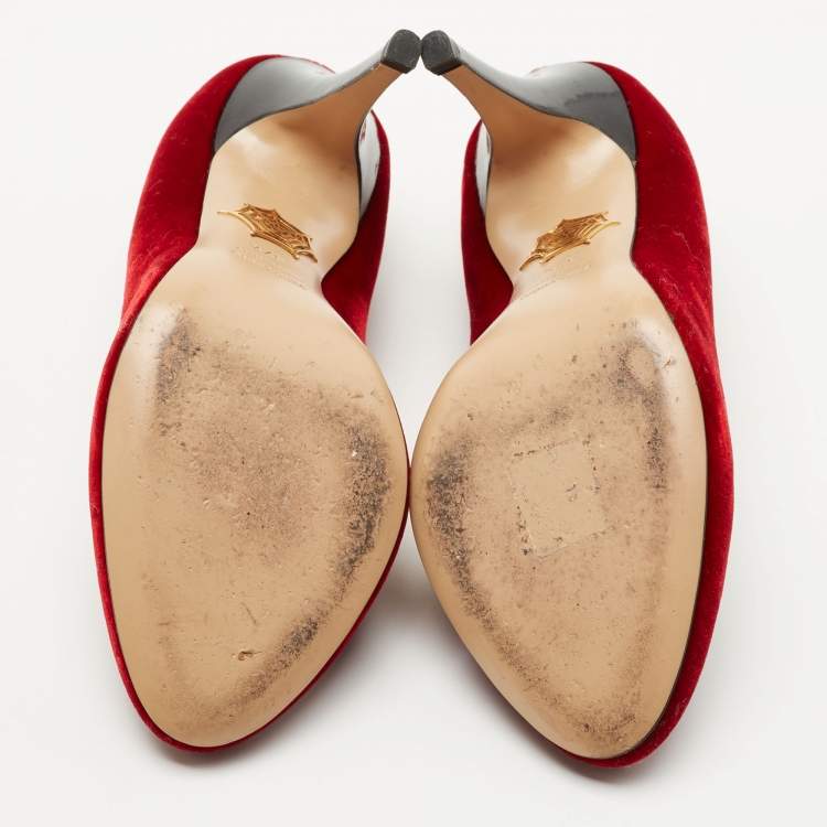 Pre Owned Charlotte Olympia Red Velvet Embroidered Kitty Pumps Size 37.5