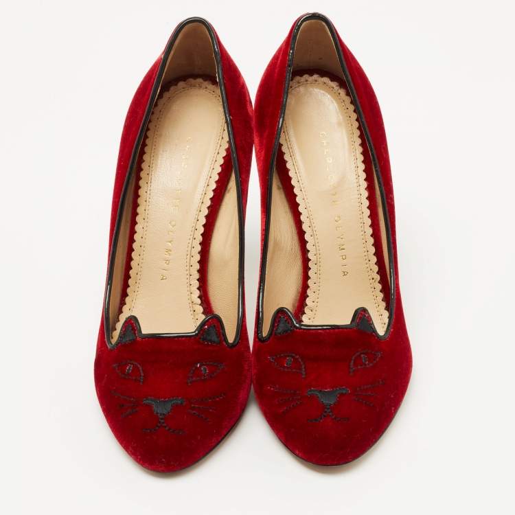 Pre Owned Charlotte Olympia Red Velvet Embroidered Kitty Pumps Size 37.5
