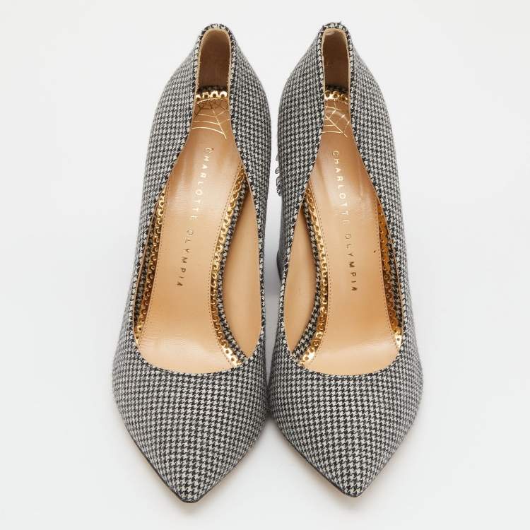 Pre Owned Charlotte Olympia Black/White Fabric Block Heel Pumps Size 38