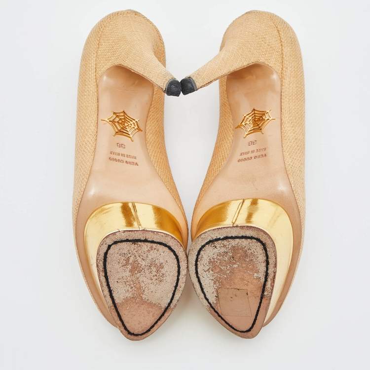 Pre Owned Charlotte Olympia Beige Raffia Platform Pumps Size 38