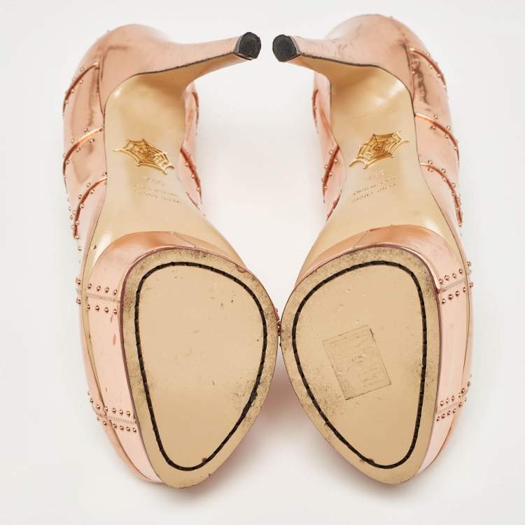مملوكة مسبقًا Charlotte Olympia Rose Gold Leather Studded Platform Pumps Size 38.5
