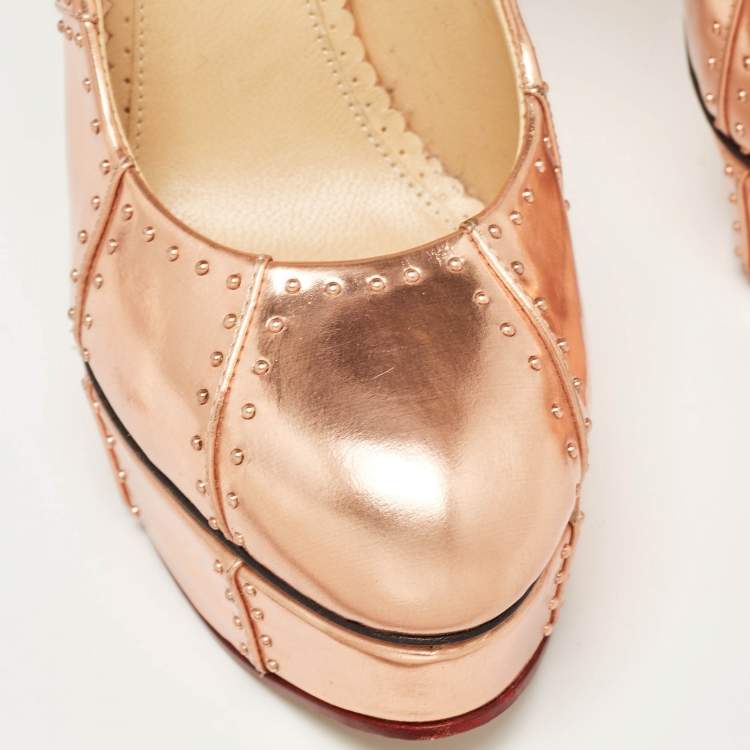 مملوكة مسبقًا Charlotte Olympia Rose Gold Leather Studded Platform Pumps Size 38.5