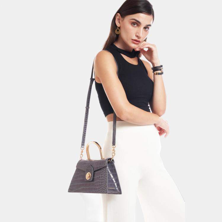Pre Owned Charriol Grey Leather Laetitia Crossbody