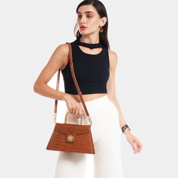 Pre Owned Charriol Brown Leather Laetitia Crossbody