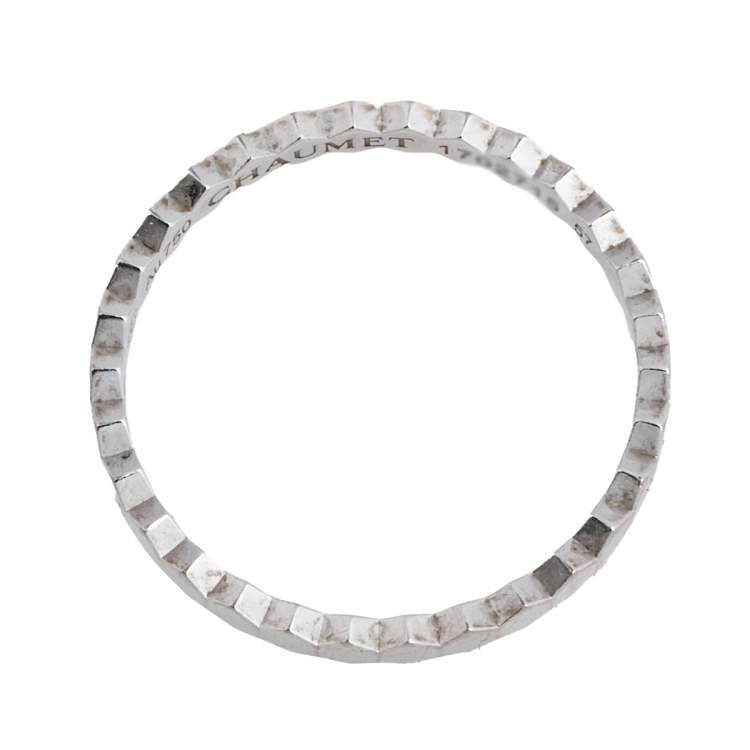 Pre Owned Chaumet Bee My Love 18K White Gold Band Ring Size 57