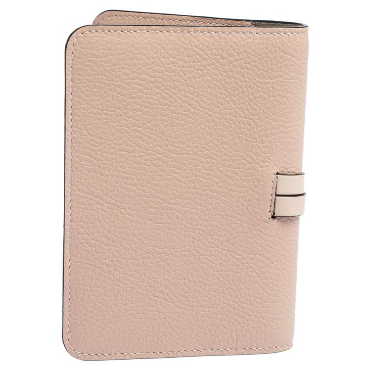 Pre Owned Chloe Peach Leather Passport Holder