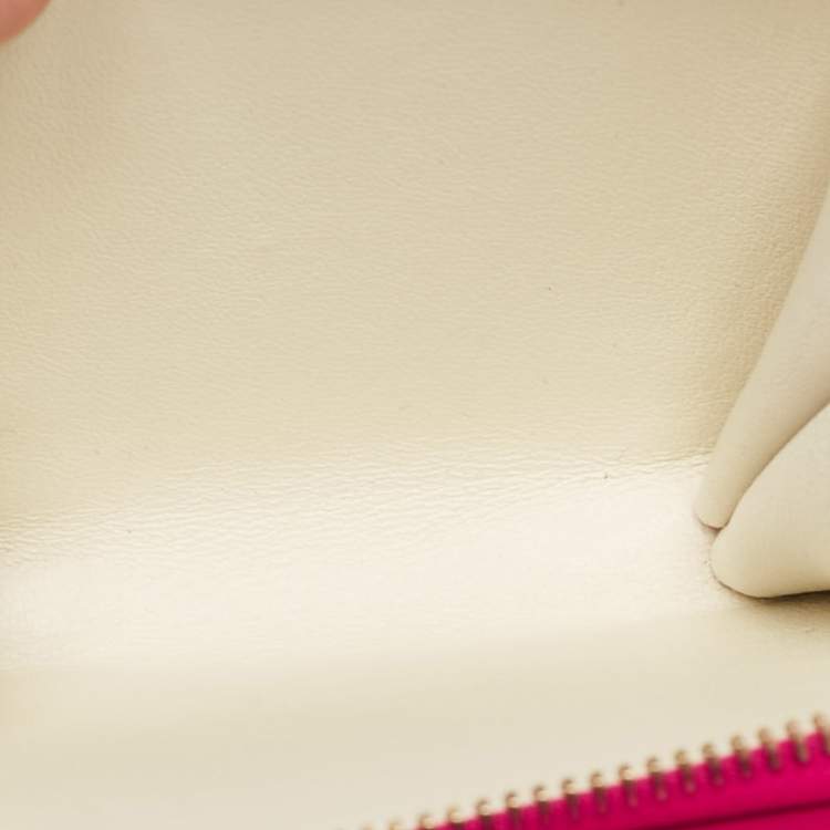 Pre Owned Chloé Fuchsia Leather Sense Compact Wallet