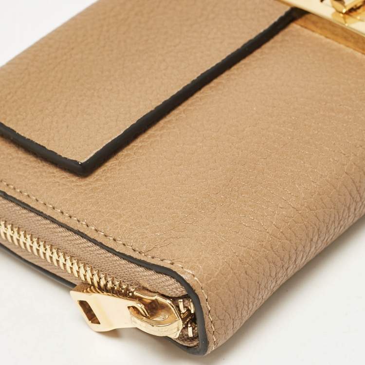Pre Owned Chloe Beige Leather Drew Continental Wallet