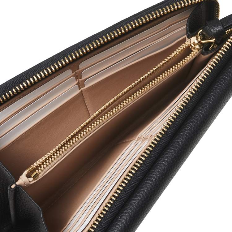 Pre Owned Chloe Black Leather Georgia Zipped Around Wallet