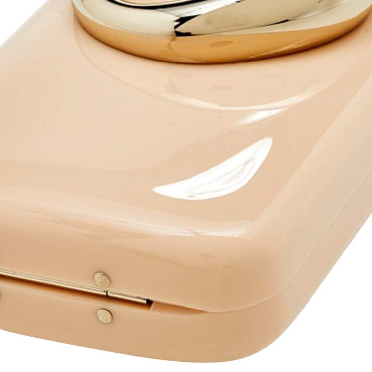Pre Owned Chloe Sandy Beige Resin Kiss Minaudière Clutch