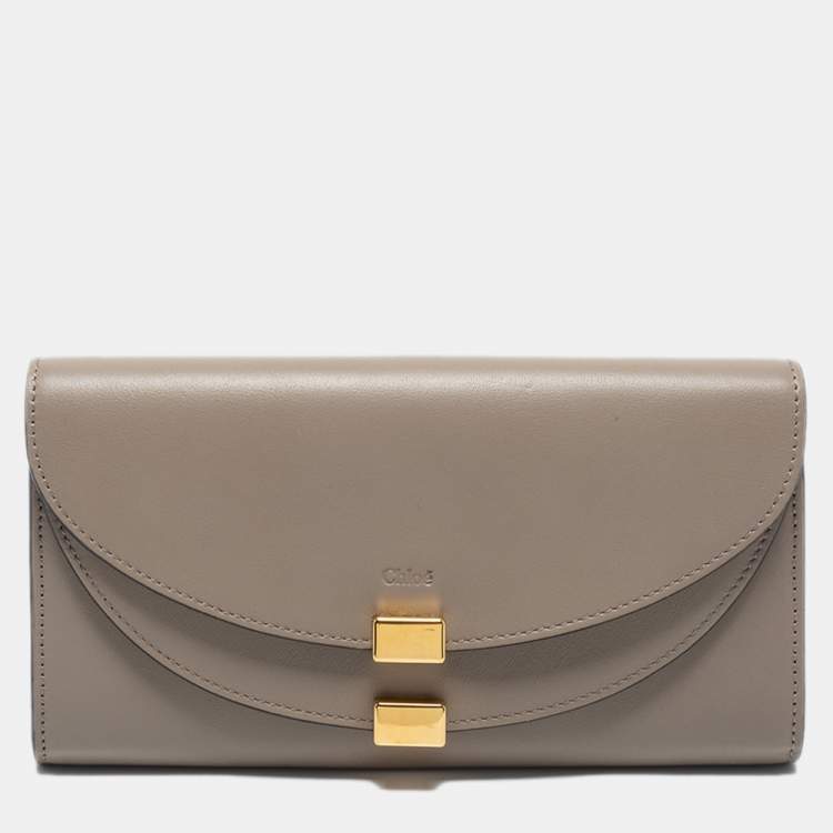 Pre Owned Chloe Taupe Leather Georgia Continental Wallet