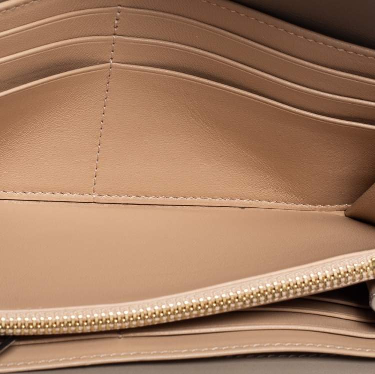 Pre Owned Chloe Taupe Leather Georgia Continental Wallet