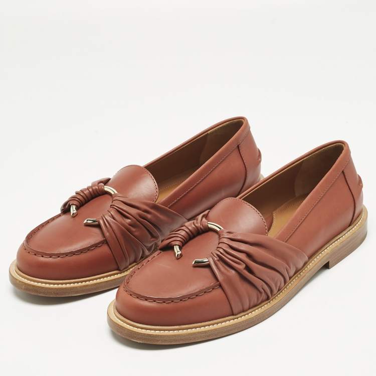 Pre Owned Chloé Brown Leather C Logo Slip On Loafers Size 40.5