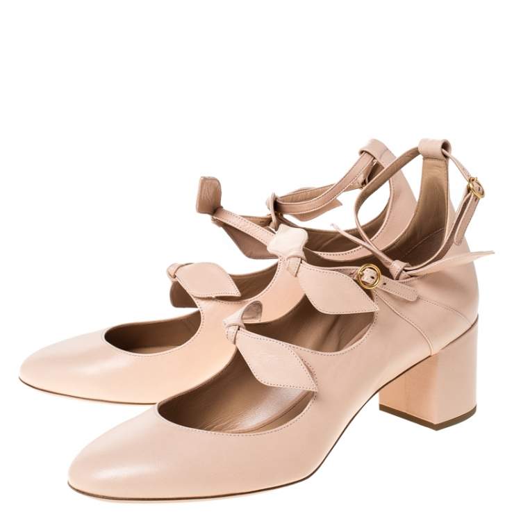 مملوكة مسبقًا Chloe Beige Leather Bow Strap Sandals Size 41