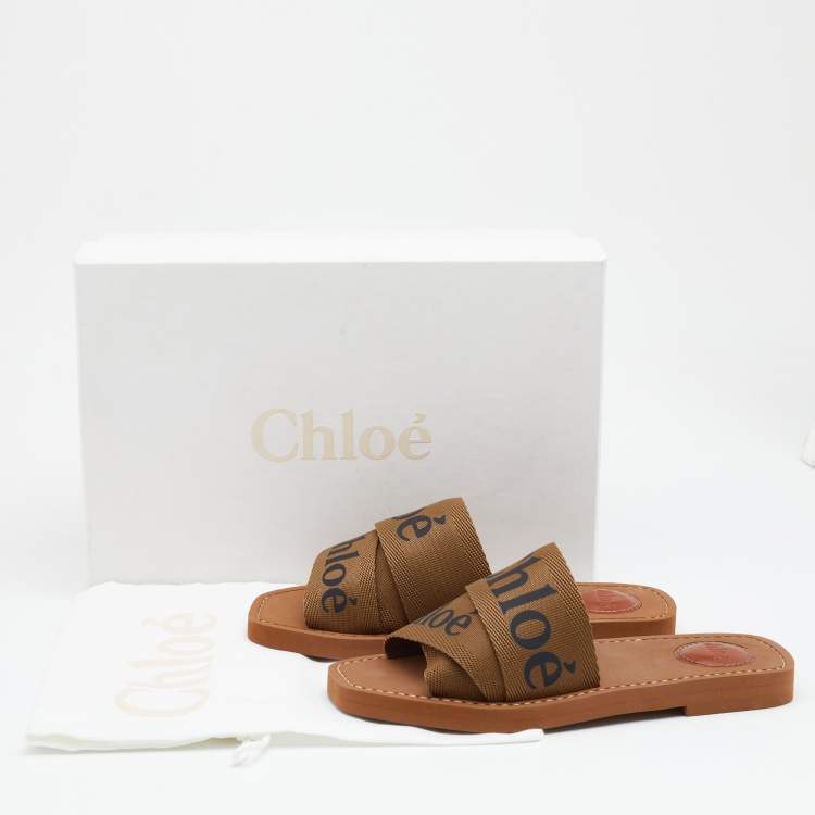 مملوكة مسبقًا Chloe Brown Canvas Logo Ribbon Woody Flat Sandals Size 35