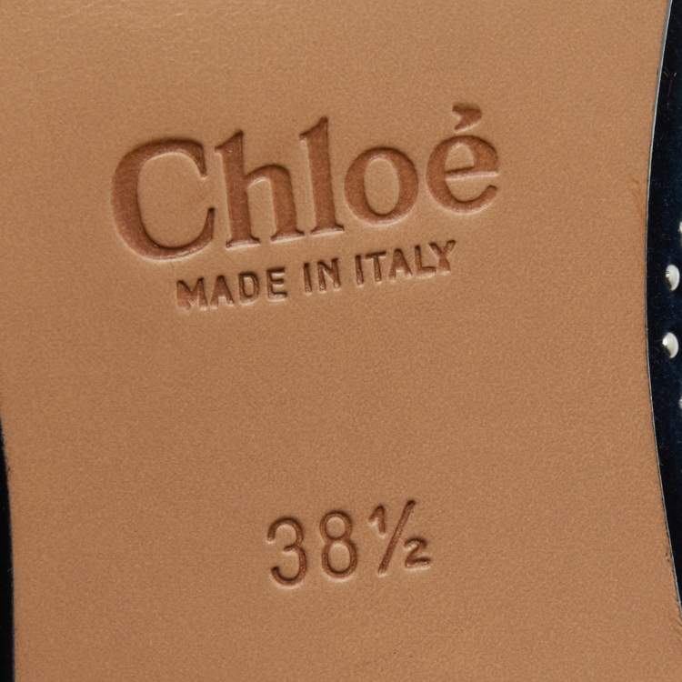 مملوكة مسبقًا Chloe Navy Blue Studded Velvet Susanna Boots Size 38.5