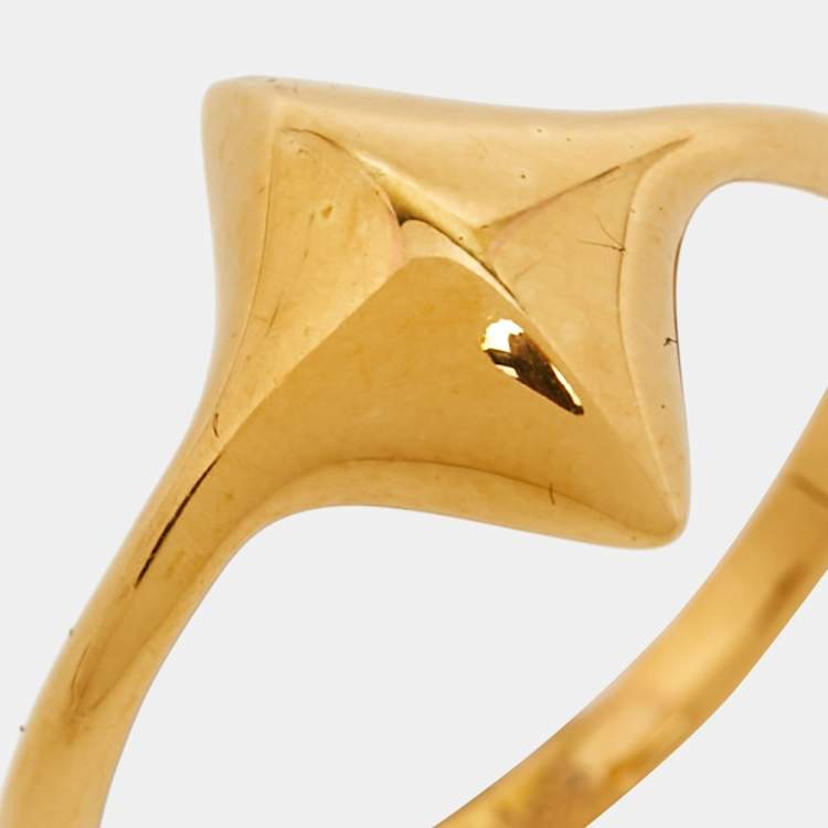 Pre Owned Chloe Gold Tone Ring Size 52
