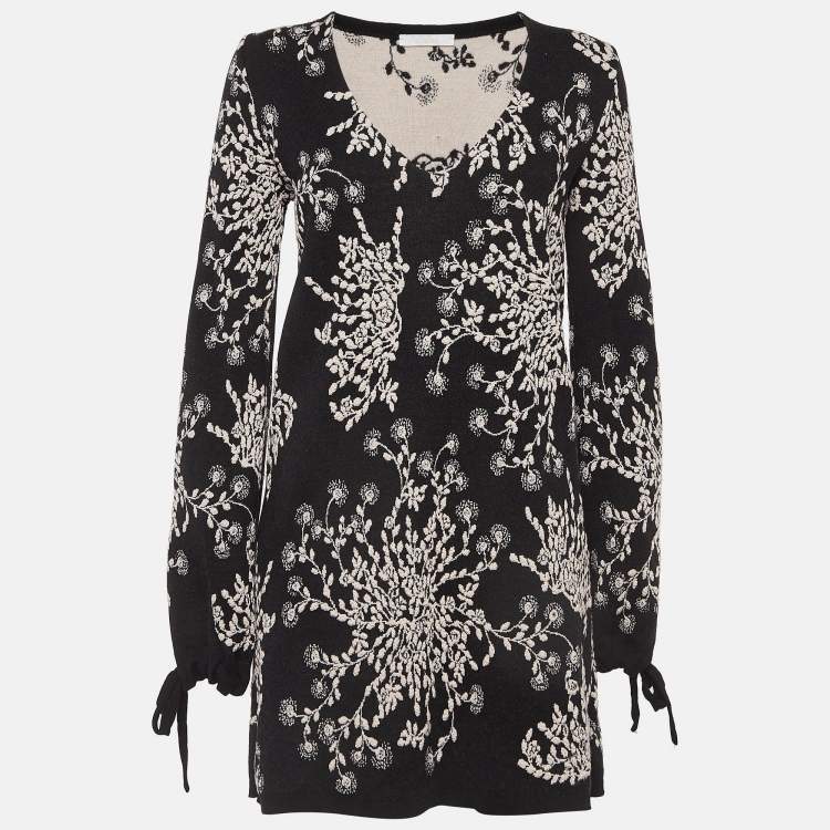 مملوكة مسبقًا Chloe Black Floral Intarsia Knit V-Neck Mini Dress M
