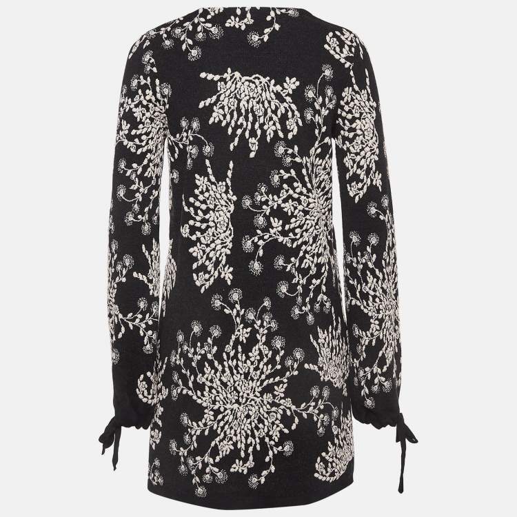 مملوكة مسبقًا Chloe Black Floral Intarsia Knit V-Neck Mini Dress M