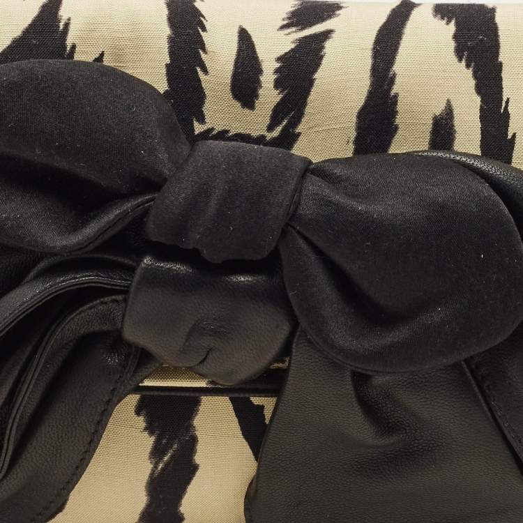 Pre Owned Chloe Cream/Black Printed Fabric Bow Clutch