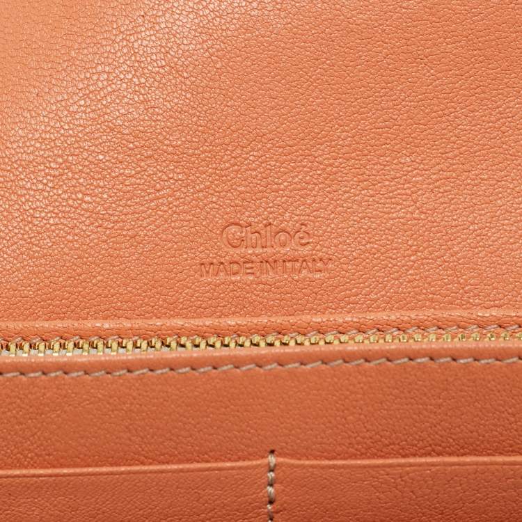 Pre Owned Chloe Tricolor Crinkled and Leather Envelope Flap Continental Wallet