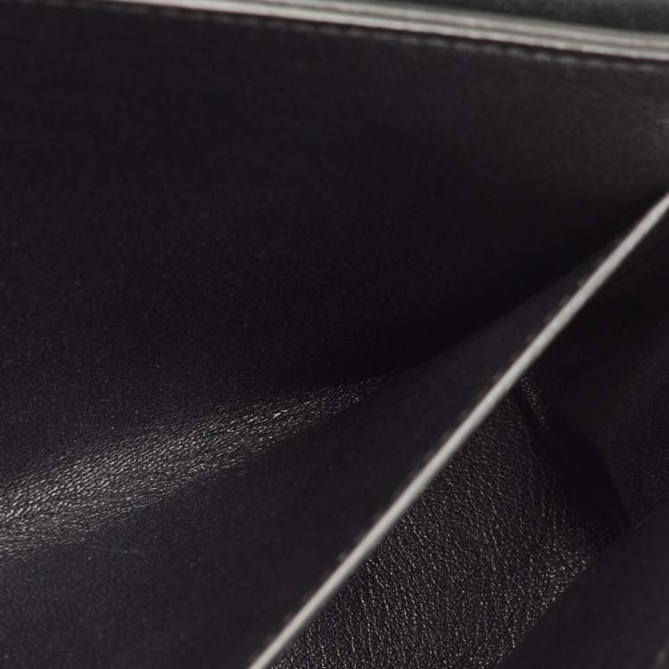 Pre Owned Chloe Elle Small Green Leather Flap Clutch