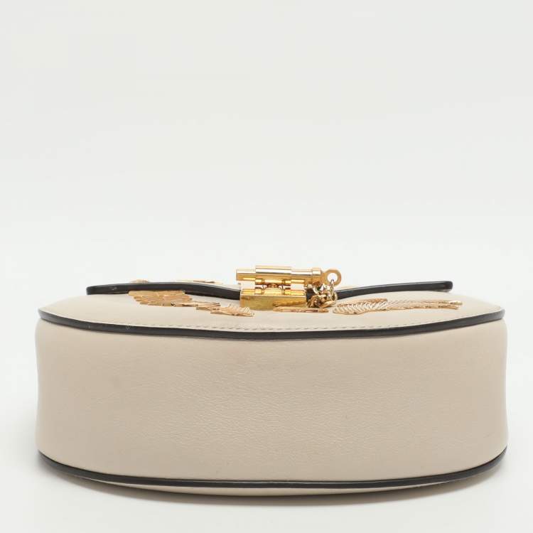 مملوكة مسبقًا Chloe Palm Embellished Drew Small Light Beige Leather Shoulder Bags