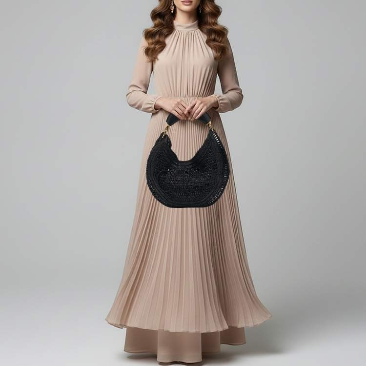 Pre Owned Chloe Summer Banana Black Raffia Hobo