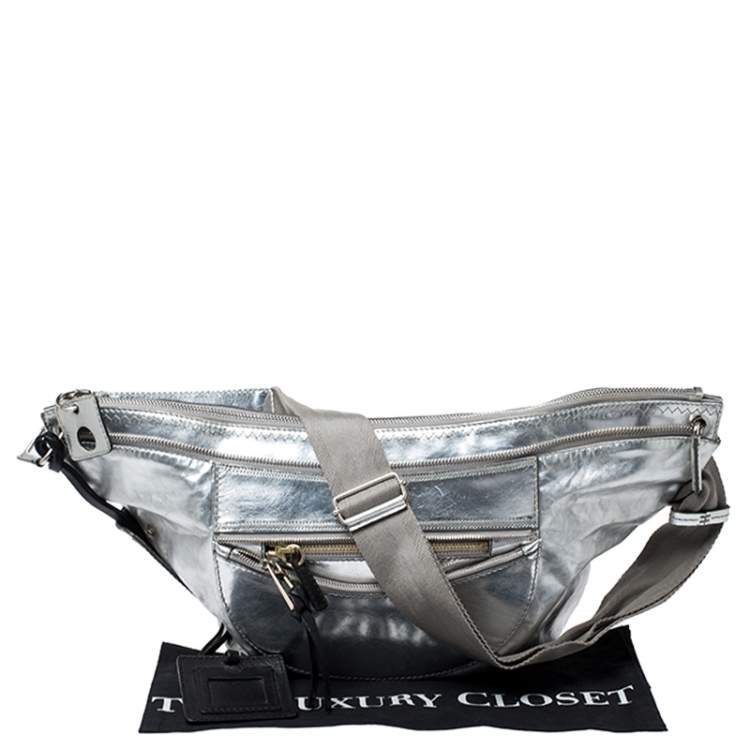Pre Owned Chloe Metallic Silver Leather Fanny Crossbody Bag 