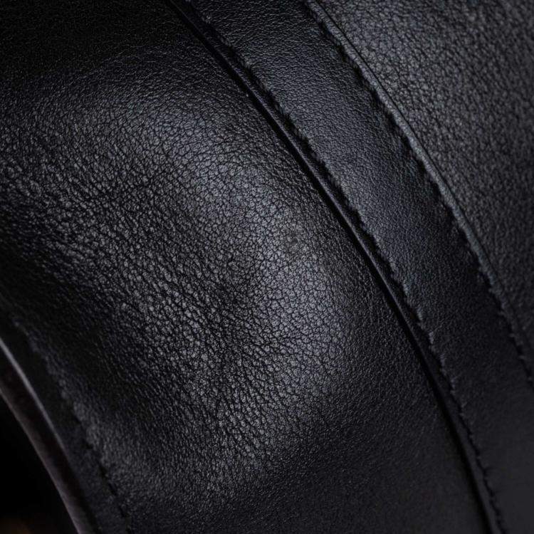 Pre Owned Chloe Black Leather Hayley Bag