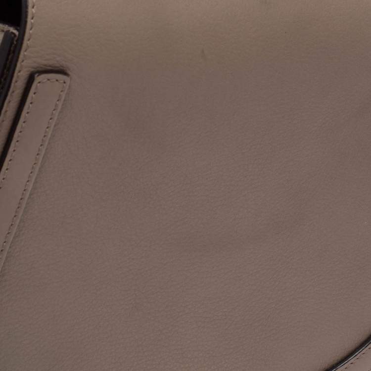 Pre Owned Chloe Taupe Leather Medium Nile Bracelet Shoulder Bag