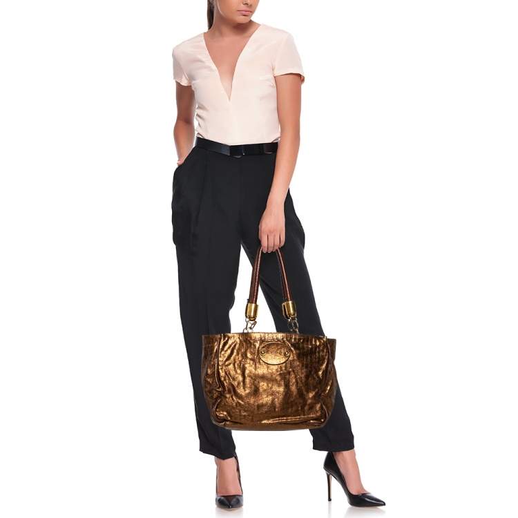 Pre Owned Chloe Metallic Bronze Parallel Line Detail Leather Logo Tote 