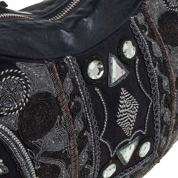Pre Owned Chloe Black Leather Embellished Crescent Hobo