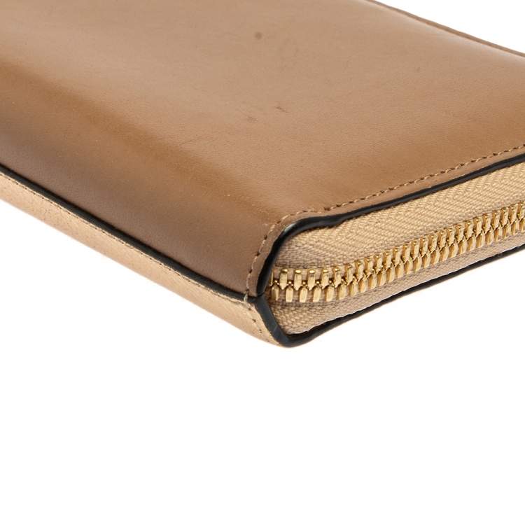 Pre Owned Chloe Beige/Gold Leather Baylee Zip Around Wallet