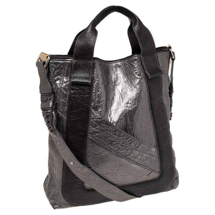مملوكة مسبقًا Chloe Metallic/Grey Distress Leather Shopper Tote