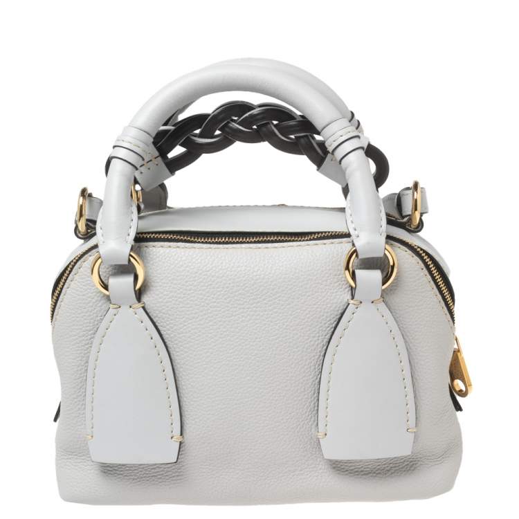Pre Owned Chloe Light Blue Leather Small Daria Shoulder Bag