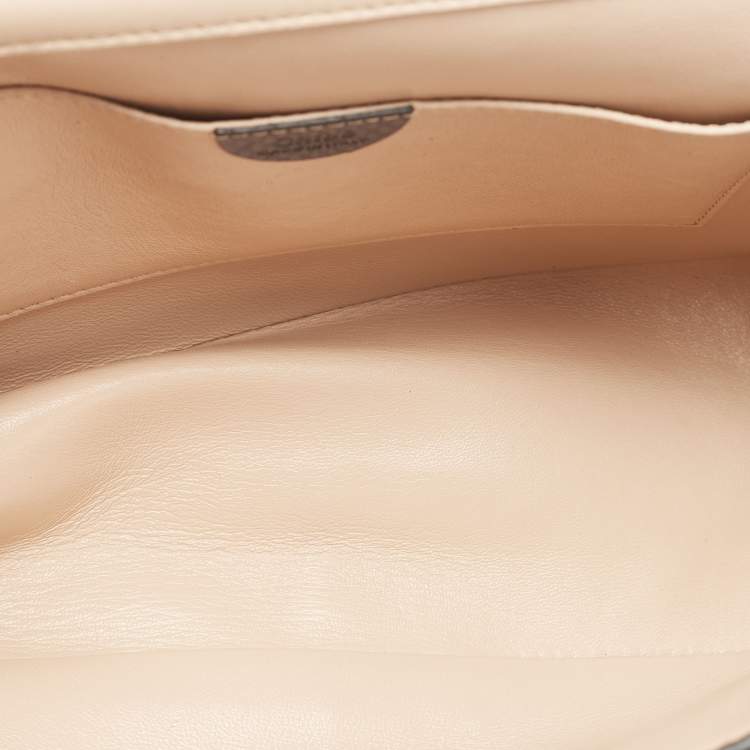 مملو�كة مسبقًا Chloe Blue Karung Medium Elsie Shoulder Bag