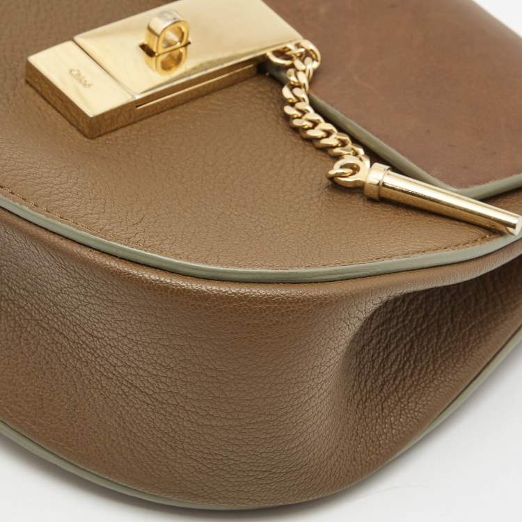 مملوكة مسبقًا Chloe Brown Leather Small Drew Chain Crossbody Bag