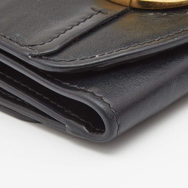Pre Owned Chloe Black Leather Small C Trifold Wallet