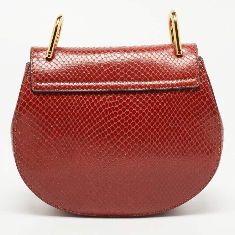 مملوكة مسبقًا Chloe Brown Snakeskin Embossed Leather Small Drew Crossbody Bag