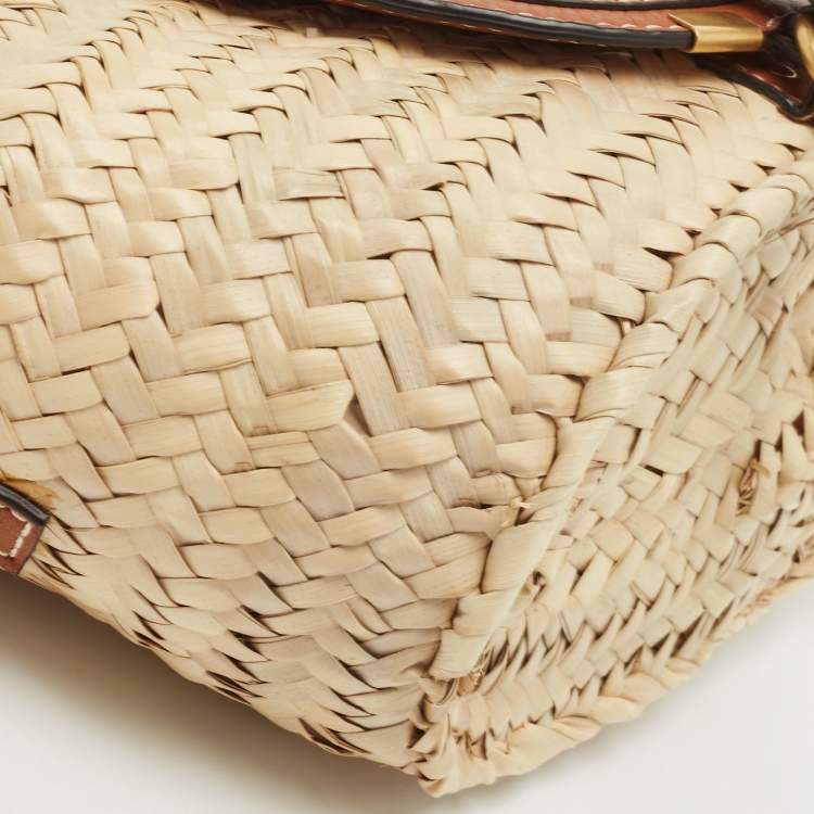مملوكة مسبقًا Chloe Brown/Beige Braided Raffia and Leather Small Marcie Basket Bag