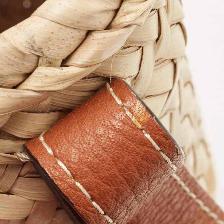 مملوكة مسبقًا Chloe Brown/Beige Braided Raffia and Leather Small Marcie Basket Bag