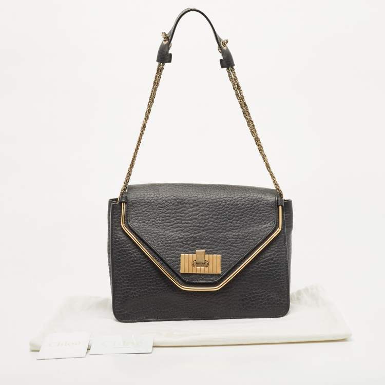 مملوكة مسبقًا Chloe Black Leather Medium Sally Flap Shoulder Bag