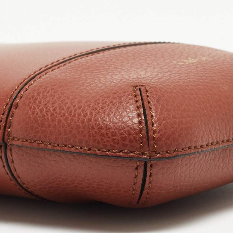 مملوكة مسبقًا Chloe Brown Leather Small Walden Phone Pouch
