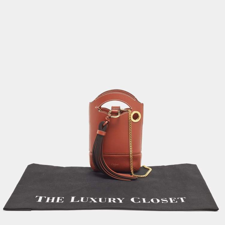 مملوكة مسبقًا Chloe Brown Leather Small Walden Phone Pouch