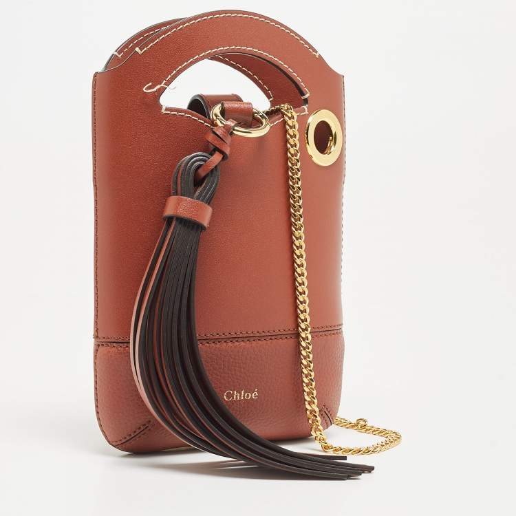 مملوكة مسبقًا Chloe Brown Leather Small Walden Phone Pouch