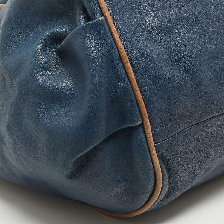 مملوكة مسبقًا Chloe Navy Blue Leather Ethel Tote